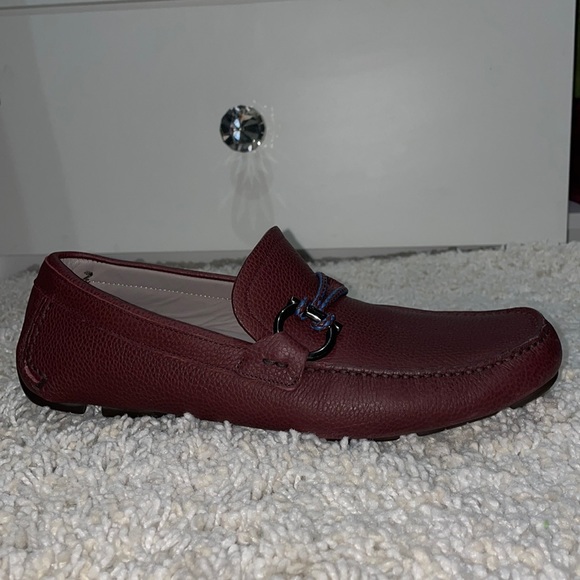 Salvatore Ferragamo Driver with Gancini Ornament. Worn once. Color: Burgundy. - Picture 3 of 8